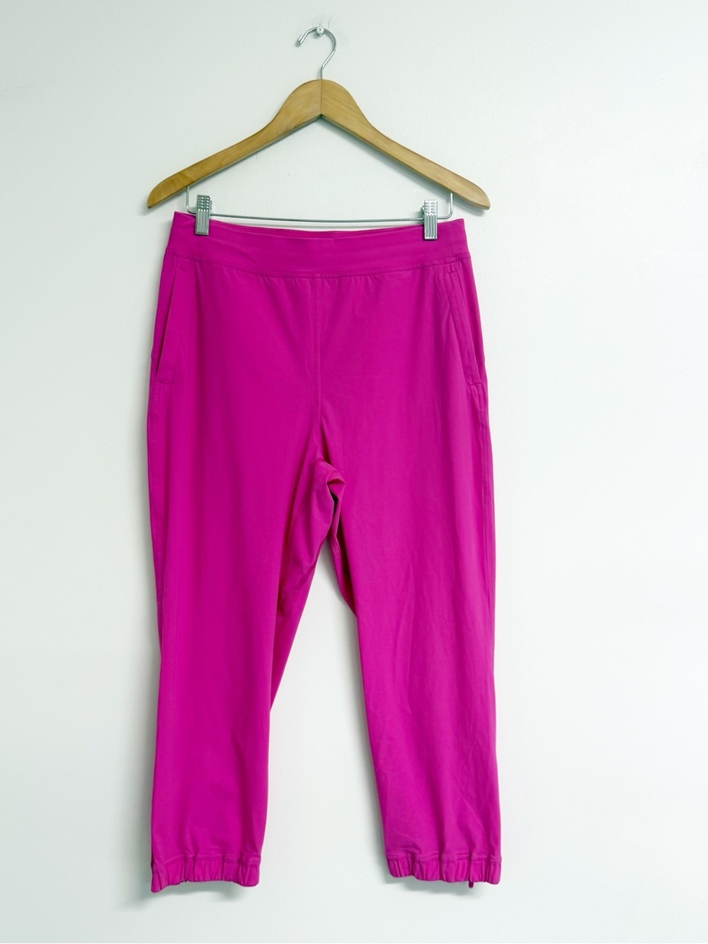 Lululemon Adapted State High-Rise Cropped Jogger Size 8 Sonic Pink
